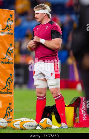 Aaron Wainwright of Wales warms-up ahead of the Quilter Nations Series ...
