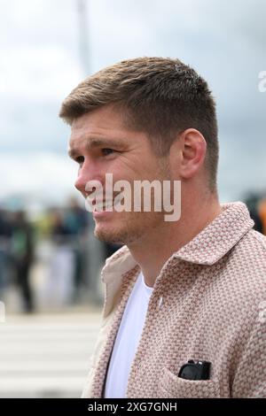 7th July 2024; Silverstone Circuit, Northamptonshire, England: Formula 1 2024 Qatar Airways British F1 Grand Prix; Race Day: Owen Farrell arrives at the Silverstone paddock Stock Photo