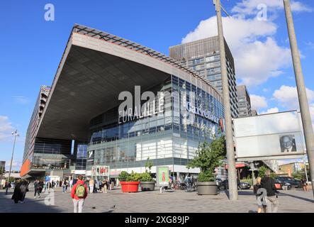 Euralille Westfield shopping centre, with a huge range of shops in central Lille, northern France. Stock Photo