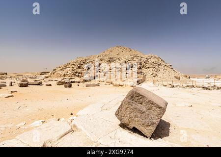 Saqqara(Saqqarah, Sakkara), Pyramid of Unas, with mastabas of royal necropolis, west bank of the Nile river, Giza, Egypt, North Africa, Africa Stock Photo