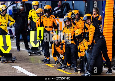 Silverstone, UK. 07th July, 2024. McLaren F1 Team team during the Race on day 4, Sunday july 7, 2024 of the formula 1 qatar airways british grand prix 2024, scheduled to take place at the silverstone circuit from July 5 to July 7, 2024. (Photo by Alessio De Marco/Sipa USA) Credit: Sipa USA/Alamy Live News Stock Photo