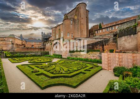 Episcopal city, around the Cathedral Sainte-Cecile, UNESCO World Heritage Site, Albi, Midi-Pyrenees, France, Europe Stock Photo