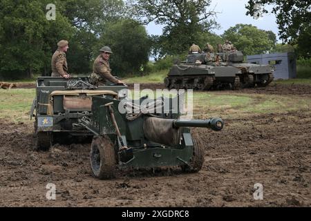 World War II Universal Carrier towing a 6 Pounder Anti Tank Gun Stock Photo