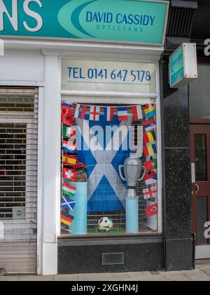 Glasgow, Scotland, UK. July 6th 2024: A local Scottish opticians supporting Scotland during the Euro 2024. Stock Photo