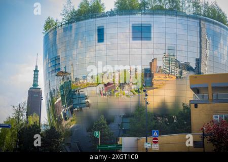 Rotterdam, Netherlands, May 9th 2024: View on the reflection of Rotterdam in the architecture of art museum Depot Boijmans Van Beuningen Stock Photo