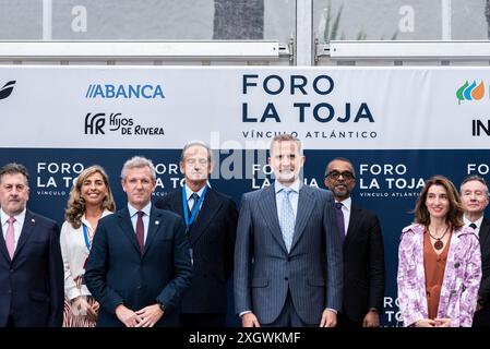 The President of the Xunta de Galicia, Alfonso Rueda (left), and the ...