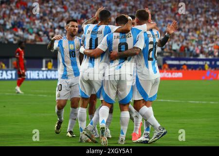 Argentina's forward Julian Alvarez (C) celebrates with teammates after scoring a goal against Canada during the Copa América USA 2024 semifinal match, at MetLife Stadium in New Jersey, on July 9, 2024. Stock Photo