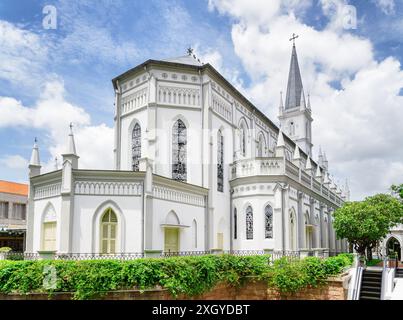 amazing-white-colonial-