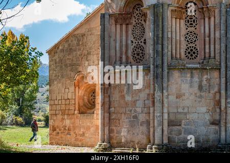 Ermita de Santa Coloma, window flared in a semicircular arch, Albendiego, Guadalajara province, Spain Stock Photo