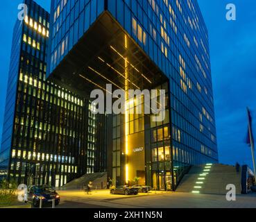 Medienhafen Media Harbor, house Hafenspitze with hotel Hyatt Regency Düsseldorf Düsseldorf und Neanderland Nordrhein-Westfalen, North Rhine Germany Stock Photo