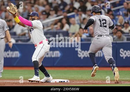 New York Yankees Outfielder Trent Grisham Jogs To The Dugout During The St Petersburg Fl Tampa Bay Rays First Base Yandy Daz 2 Gets The Out On New York Yankees Outfielder Trent Grisham 12 During An Mlb Game On July 2xh586w
