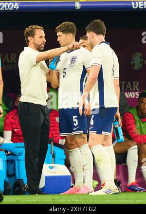 Declan Rice (England, #4) gestikuliert. USA, FIFA Weltmeisterschaft ...