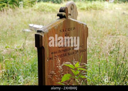 Victorian gravestone at Blackburn Cemetery Stock Photo