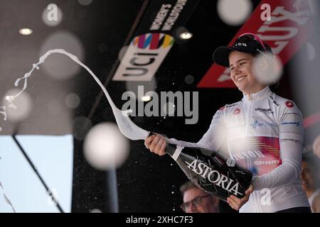 Blockhaus, Italia. 13th July, 2024. Neve Bradbury (Canyon//SRAM Racing) White jersey on the podium the 7th stage of the Giro d'Italia Women, from Lanciano to Blockhaus Italy Saturday, July 13, 2024. Sport - cycling . (Photo by Marco Alpozzi/Lapresse) Credit: LaPresse/Alamy Live News Stock Photo