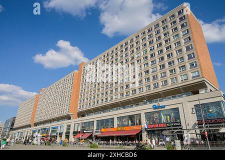 Plattenbau, Wohngebäude, Rathauspassagen, Alexanderplatz, Mitte, Berlin, Deutschland Stock Photo
