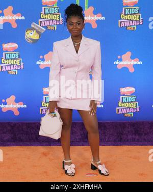 Celina Smith arrives at the Nickelodeon Kids' Choice Awards on Saturday