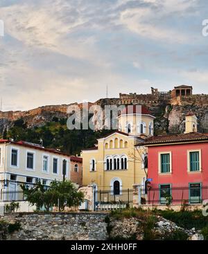 Colorful houses of downtown Athens with ancient ruins in the background, Athens, Greece, Europe Stock Photo