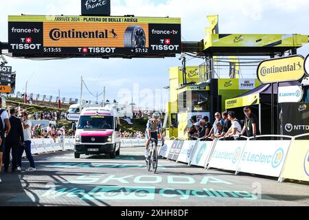 Plateau De Beille, France. 14th July, 2024. Dutch Bram Welten of Team DSM-Firmenich PostNL arrives out of time at stage 15 of the 2024 Tour de France cycling race, from Loudenvielle to Plateau de Beille, France (107, 7 km), on Sunday 14 July 2024. The 111th edition of the Tour de France starts on Saturday 29 June and will finish in Nice, France on 21 July. BELGA PHOTO JASPER JACOBS Credit: Belga News Agency/Alamy Live News Stock Photo