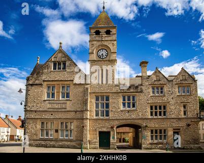 Calne town hall on the Strand Calne Wiltshire grade 2 listed building designed by Bryan Oliver in the Gothic style opened in 1886 Stock Photo