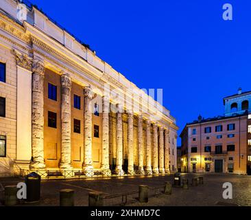 Hadrian Temple at dusk, Piazza di Pietra, Rome Stock Photo