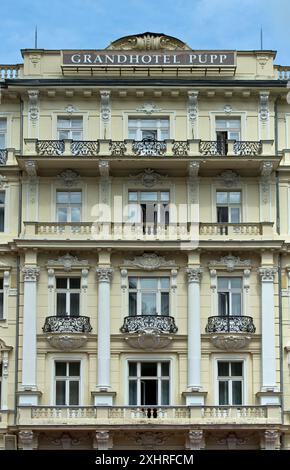 Art Nouveau window front at the Grandhotel Pupp in the spa district, Karlovy Vary, Bohemia, Czech Republic Stock Photo