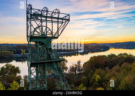 Sunset at Lake Baldeney in Essen, reservoir of the Ruhr, headframe of the former Carl Funke colliery, Essen, North Rhine-Westphalia, Germany Stock Photo