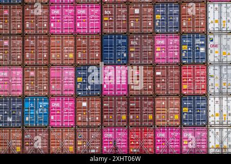 Container, gestapelt auf einem Frachter, Seehafen von Rotterdam, Tiefseehafen Maasvlakte 2, Niederlande, Container Stapel *** Container, stacked on a freighter, seaport of Rotterdam, deep sea port Maasvlakte 2, Netherlands, container stack Stock Photo