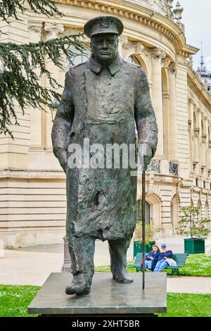 Winston Churchill Statue, Jean Cardot, 1988, Jardins Petit Palais Musée des Beaux Arts de la Ville de Paris, Paris, France, Europe Stock Photo