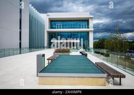 Ray Dolby Centre University of Cambridge. New home for the University of Cambridge’s Department of Physics. Ray Dolby Centre Cavendish Laboratory. Stock Photo