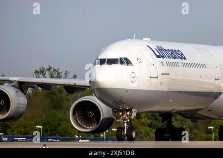 Aircraft at Fraport Airport shortly after landing, Airbus A340-600 of the airline Lufthansa. Frankfurt am Main, Hesse, Germany Stock Photo