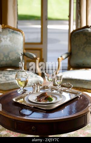 Teriyaki-style fish in luxurious surroundings Stock Photo