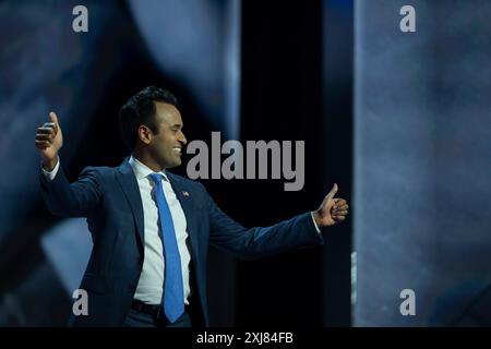 Milwaukee, Vereinigte Staaten. 16th July, 2024. Vivek Ramaswamy, businessman speaks at the Republican National Convention in Milwaukee, Wisconsin at the Fiserv Forum on Tuesday, July 16, 2024. Credit: Annabelle Gordon/CNP/dpa/Alamy Live News Stock Photo