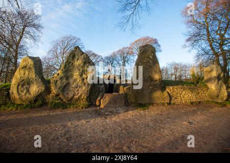 Wayland's Smithy is an atmospheric historic site about a mile's walk along the Ridgeway from the Uffington White Horse. A Neolithic chambered long barrow, it was once believed to have been the home of Wayland, the Saxon god of metal working. Stock Photo