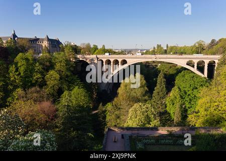 Europe, Luxembourg, Luxembourg City, Pont Adolphe (Bridge) across the Parcs de la Pétrusse Stock Photo