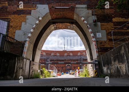 Nuremberg, Germany. 17th July, 2024. View of the construction site inside the Congress Hall on the former Nazi Party Rally Grounds. At its last meeting before the summer break on July 17, 2024, the Nuremberg City Council will vote on the design for an alternative venue for the State Theater at the Congress Hall. Credit: Daniel Karmann/dpa/Alamy Live News Stock Photo