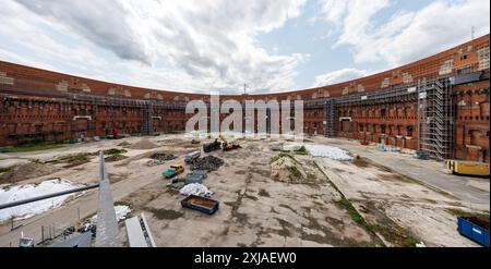 Nuremberg, Germany. 17th July, 2024. View of the construction site inside the Congress Hall on the former Nazi Party Rally Grounds. At its last meeting before the summer break on July 17, 2024, the Nuremberg City Council will vote on the design for an alternative venue for the State Theater at the Congress Hall. Credit: Daniel Karmann/dpa/Alamy Live News Stock Photo