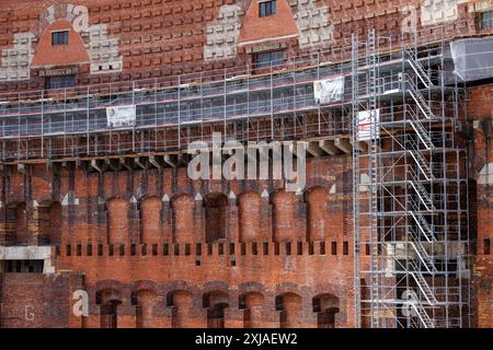 Nuremberg, Germany. 17th July, 2024. View of the construction site inside the Congress Hall on the former Nazi Party Rally Grounds. At its last meeting before the summer break on July 17, 2024, the Nuremberg City Council will vote on the design for an alternative venue for the State Theater at the Congress Hall. Credit: Daniel Karmann/dpa/Alamy Live News Stock Photo