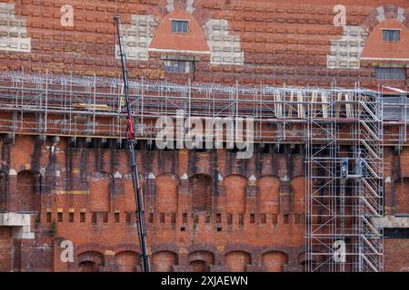 Nuremberg, Germany. 17th July, 2024. View of the construction site inside the Congress Hall on the former Nazi Party Rally Grounds. At its last meeting before the summer break on July 17, 2024, the Nuremberg City Council will vote on the design for an alternative venue for the State Theater at the Congress Hall. Credit: Daniel Karmann/dpa/Alamy Live News Stock Photo