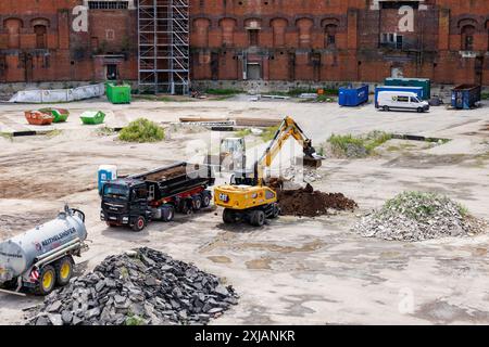 Nuremberg, Germany. 17th July, 2024. View of the construction site inside the Congress Hall on the former Nazi Party Rally Grounds. At its last meeting before the summer break on July 17, 2024, the Nuremberg City Council will vote on the design for an alternative venue for the State Theater at the Congress Hall. Credit: Daniel Karmann/dpa/Alamy Live News Stock Photo