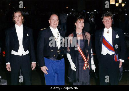 19-11-2006 Monaco Archivio Storico Olycom/LaPresse Pierre Rainier Stefano Casiraghi (La Colle, 5 settembre 1987) è l'ultimo dei tre figli di Carolina di Monaco e del suo secondo marito Stefano Casiraghi. Fratello di Andrea e Charlotte, è ottavo nella linea di successione al trono di Monaco. Nella Foto: Il Principe Alberti II, la Principessa Carolina di Hannover, il Principe Ernesto Augusto di Hannover, Pierre Casiraghi arrivano al Teatro dell'Opera di Monte Carlo per assistere ad una rappresentazione speciale de 'La Rondine' di Giacomo Puccini durante la celebrazione della Festa Nazionale di M Stock Photo