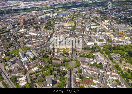 Luftbild, Baustelle Mercator Quartier mit Neubau Gebäude mit Baugerüst, Rathaus und evang. Salvatorkirche, hinten der Innenhafen mit dem Landesarchiv Nordrhein-Westfalen Abteilung Rheinland und Yachthafen Marina Duisburg, Gebäudekomplex Five Boats, Stadtmitte, Altstadt, Duisburg, Ruhrgebiet, Nordrhein-Westfalen, Deutschland ACHTUNGxMINDESTHONORARx60xEURO *** Aerial view, construction site Mercator Quartier with new building with scaffolding, town hall and evang Salvatorkirche, behind the inner harbor with the Landesarchiv Nordrhein Westfalen Abteilung Rheinland and yacht harbor Marina Duisburg Stock Photo