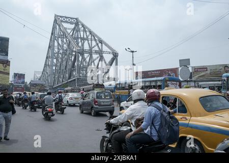 Howrah Bridge is Asia's longest cantilever bridge built by East India ...