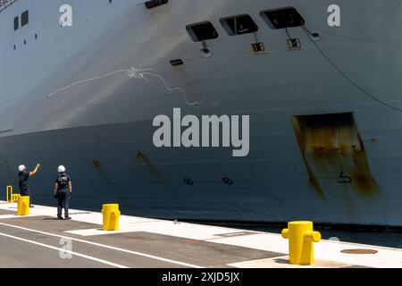 Toulon, France. 16th July, 2024. Docking of the Amphibious Helicopter Carrier (Porte Helicoptere Amphibie) (PHA) Tonnerre on return from the Mission Jeanne d'Arc in Toulon, France, July 16, 2024. Photo by Laurent Coust/ABACAPRESS.COM Credit: Abaca Press/Alamy Live News Stock Photo