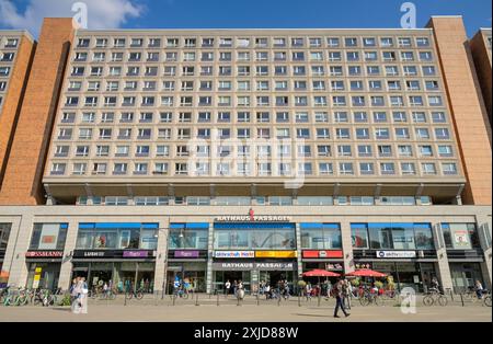 Plattenbau, Wohngebäude, Rathauspassagen, Alexanderplatz, Mitte, Berlin, Deutschland Stock Photo