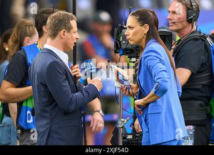 Alexander Bommes, Almuth Schult, ARD TV Moderator, Expertin, Esther Sedlaczek, presenter ARD Sport Moderatorin, Sportmoderatorin, Journalistin, Bastian SCHWEINSTEIGER, Co-Moderator ARD in the final match  SPAIN - ENGLAND 2-1 of the UEFA European Championships 2024  on Jul 14, 2024  in Berlin, Germany.  Photographer: ddp images / star-images Stock Photo