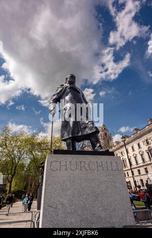 Bronze statue of Sir Winston Spencer Churchill in Parliament Square Garden, London, England. Stock Photo