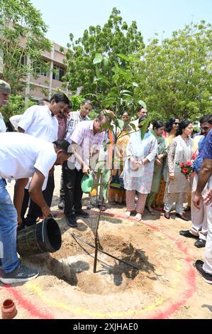 Bikaner, India. 18th July, 2024. BJP MLA Siddhi Kumari with the Government Dungar College staff during tree planting in Government Dungar College. (Photo by Dinesh Gupta/Pacific Press) Credit: Pacific Press Media Production Corp./Alamy Live News Stock Photo