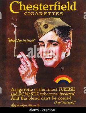 1919 WW1 Chesterfield cifarettes ad - US soldier smoking Stock Photo