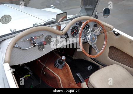 White MG TF Midget type roadster car, manufactured by MG between 1953 and 1955 Stock Photo