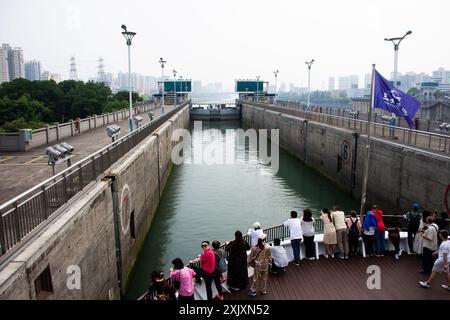 Traffic boat door navigation lock of Three Gorges Dam and spillways ...